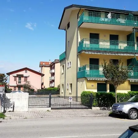 Hotspot To Venice #residence Miro Апартаменты *